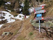 08 Sul sent. 217 per i Tre Pizzi